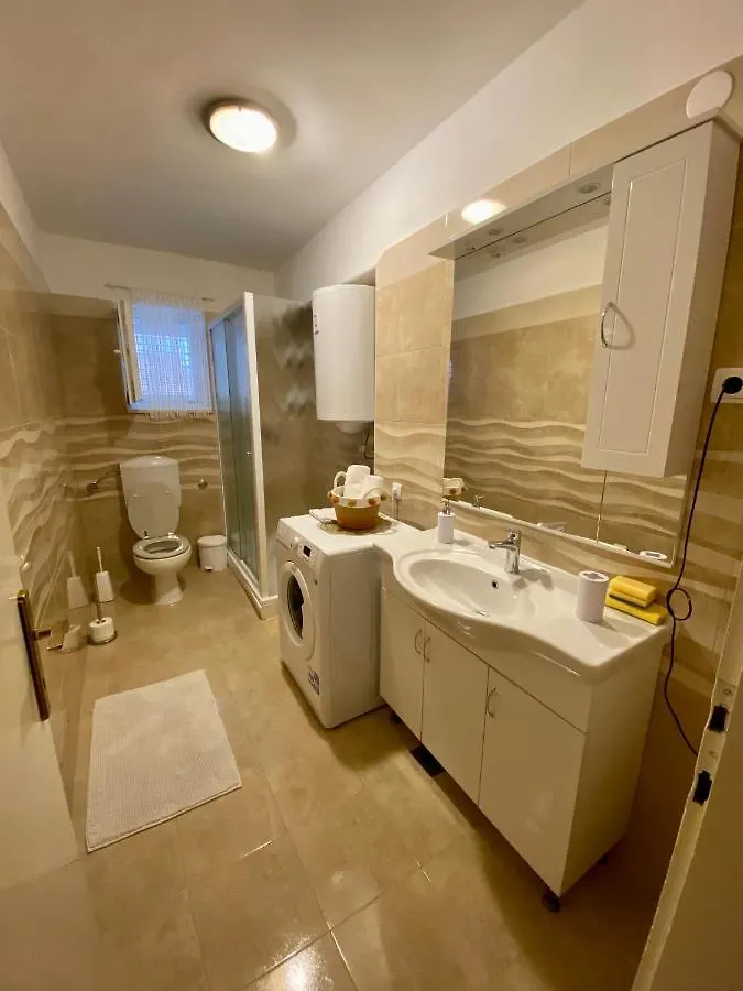 Apartment Darija With Private Pool Kaštela