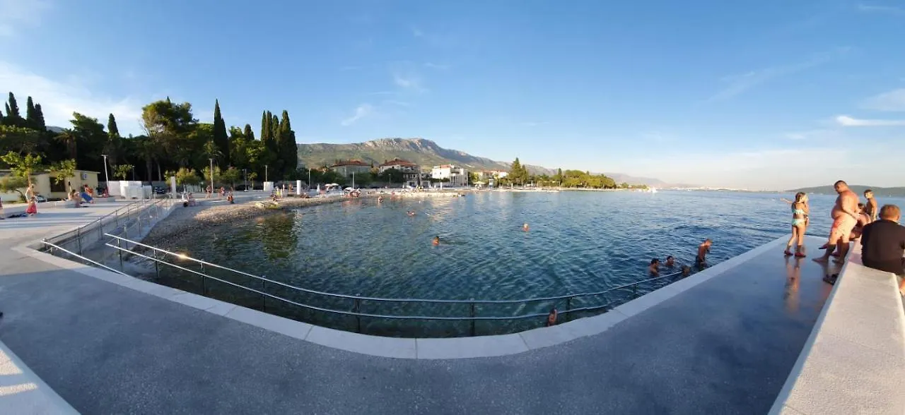 Apartment Darija With Private Pool Kaštela