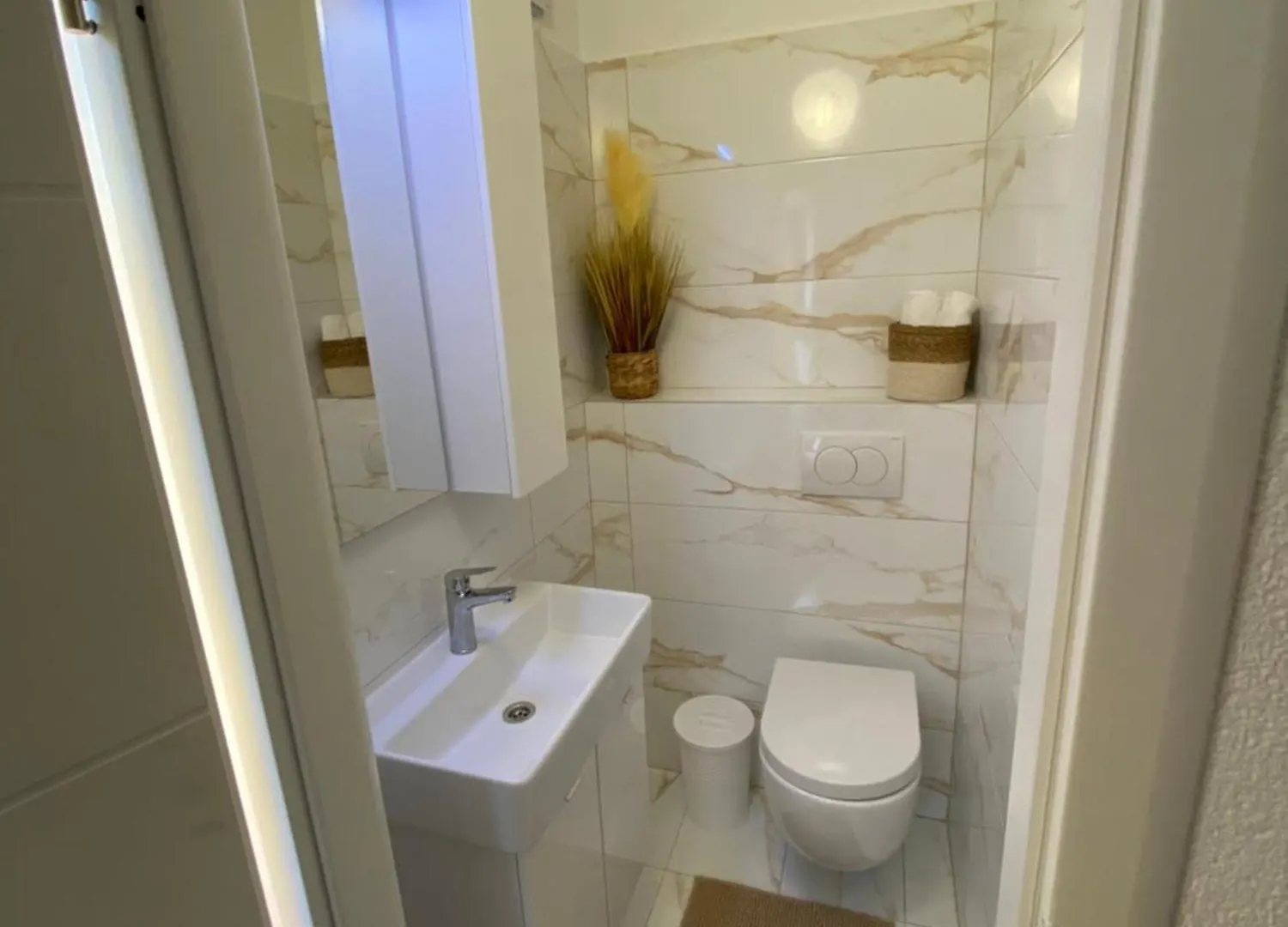Apartment Darija With Private Pool Kastela